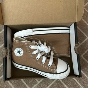 Converse Toddler Size 8